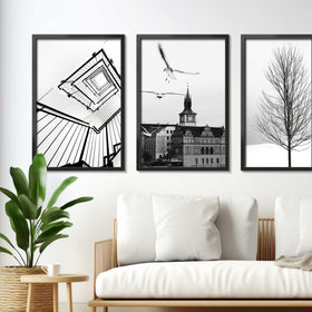 LaVie Home frame supports vertical or horizontal hanging for flexible layouts