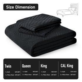 Lavsiry quilt with 90x96 dimensions and two shams creates balanced bed styling.