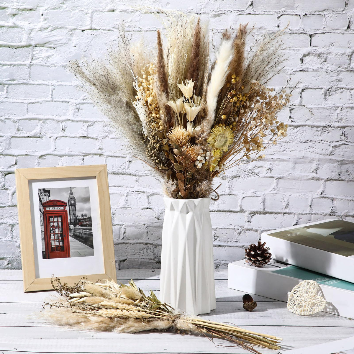 Layhit bridesmaid gift dried bouquet offers natural charm and a thoughtful keepsake.