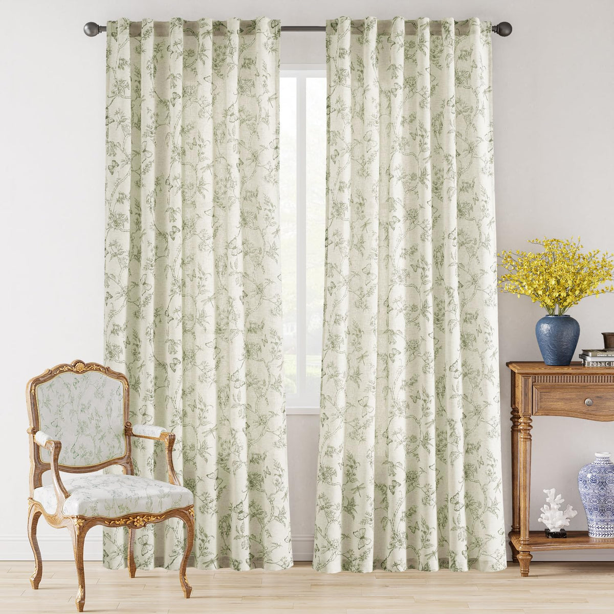 Lazzzy Charlotte back tab drapes for easy hanging and versatile mounting.