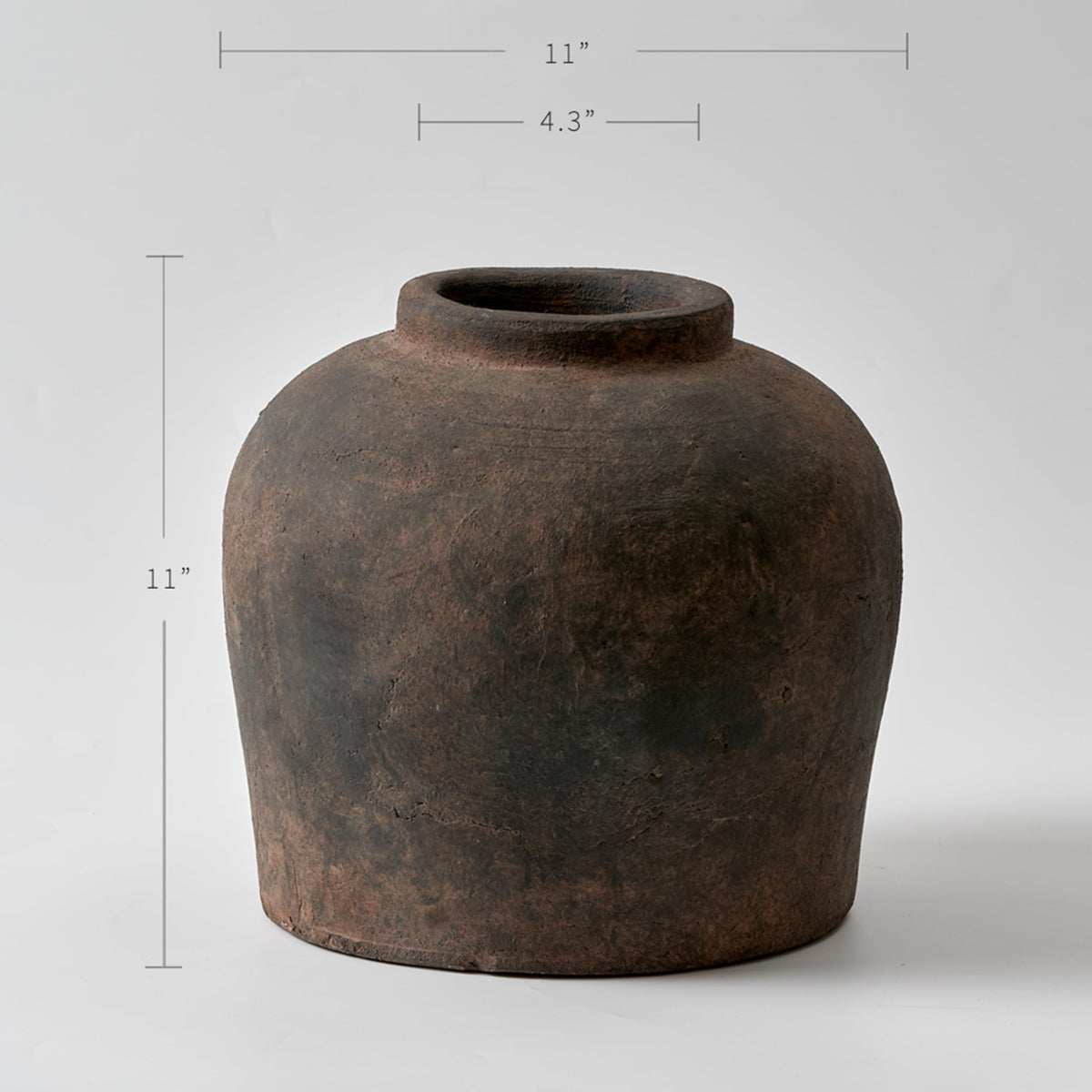 LB2 zen-style vase texture close-up highlighting distressed glaze and craftsmanship.