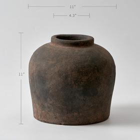 LB2 zen-style vase texture close-up highlighting distressed glaze and craftsmanship.