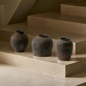 LB2 premium ceramic vase with flowers demonstrates versatile indoor display.