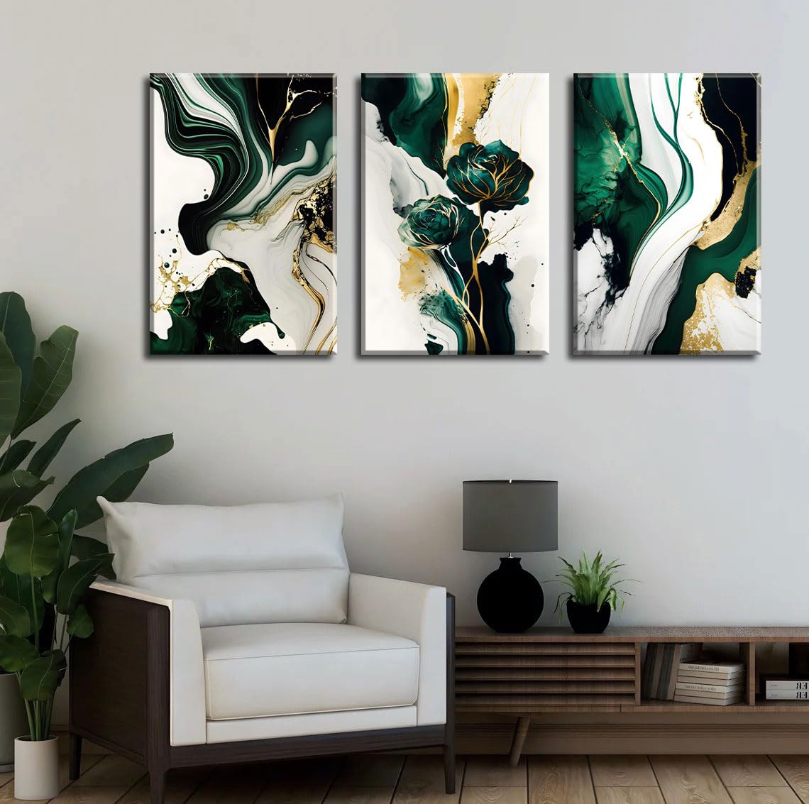 LBARTXY emerald-green marble canvas blends green and gold tones beautifully.