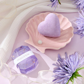 LE CADEAU lavender bath bomb for a soothing bath