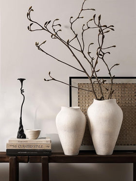 LE TAUCI GARDEN White vase perfect for wedding tables and home decor