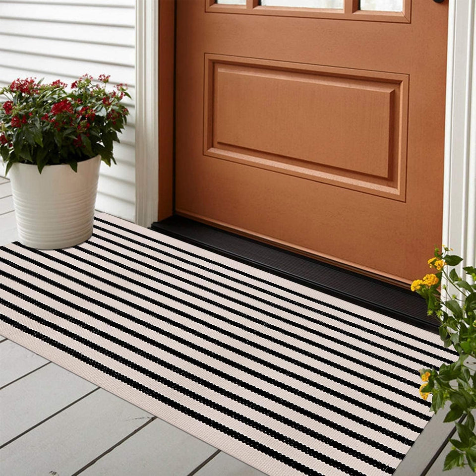 LEEVAN black-and-white striped outdoor rug runner 2x4, durable and washable for entryways.