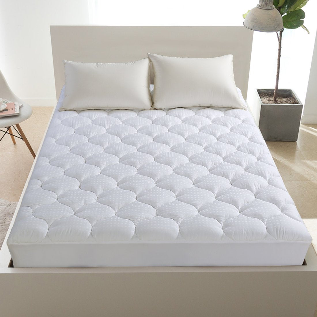 LEISURE TOWN All-Season Comfort Mattress Topper suitable for year-round use
