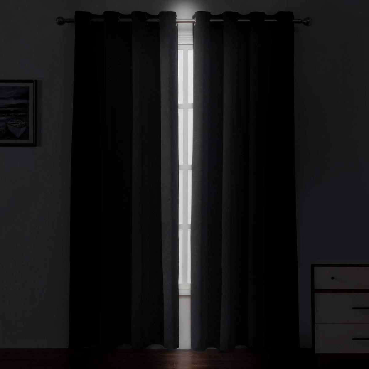 LEMOMO blackout curtains privacy-triple weave demonstrates enhanced privacy and light control