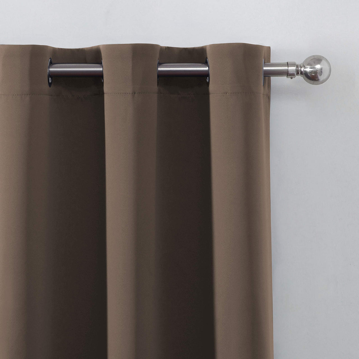 LEMOMO thermal curtains help insulate rooms against heat and cold.