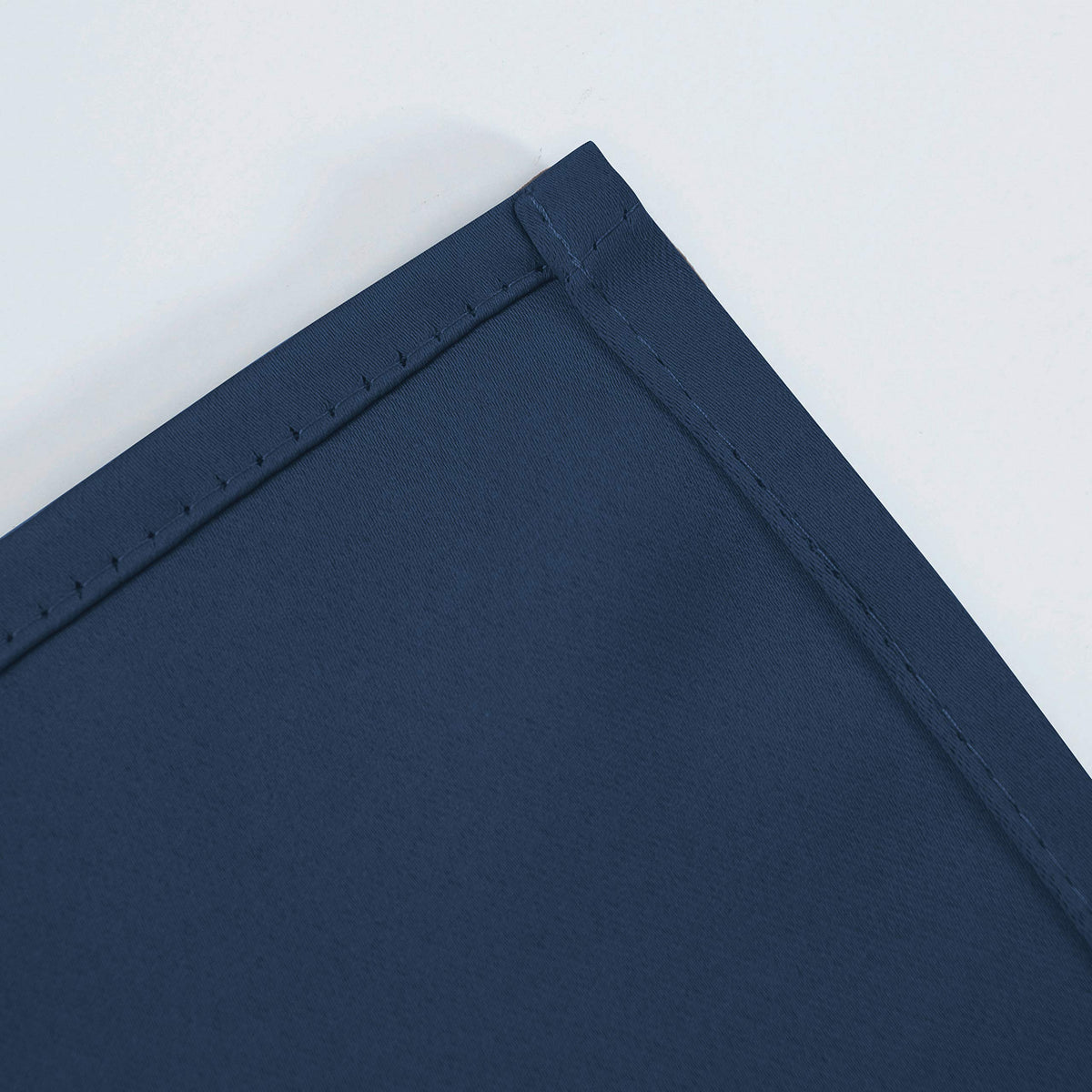 LEMOMO light-blocking navy curtains for daytime clarity