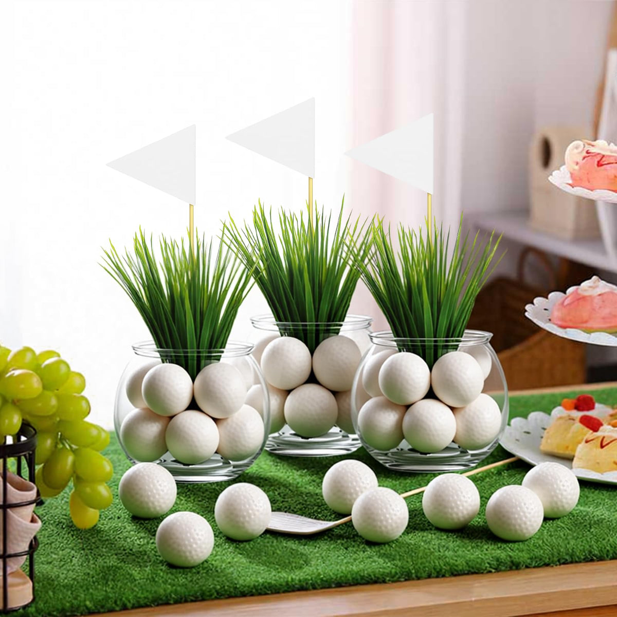 LemonRoad flower mud base anchors a cohesive centerpiece display.