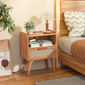 Solid wood legs by Lerliuo provide sturdy support and natural grain