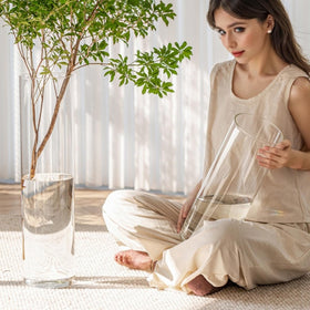 Lesediy easy-clean acrylic vase with scratch-resistant surface