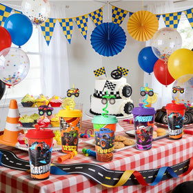 Lidmada cups are lightweight yet sturdy for busy party handling.
