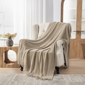 Lifein decor blanket complements beige interiors and simple style