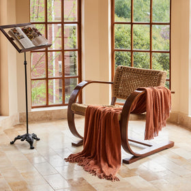Lifein all-season throw blanket provides lightweight breathable coverage