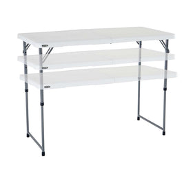 Lifetime table carry handle eases transport