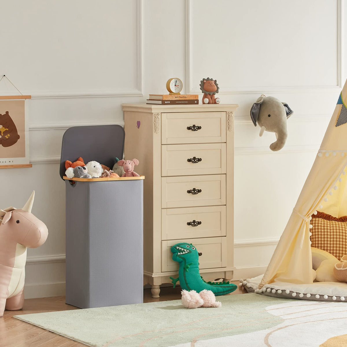 Lifewit 75 cm tall design saves floor space in small rooms.