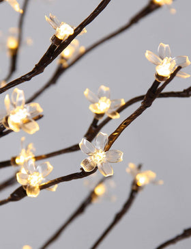 Lightshare tree adding wedding or party ambiance with gentle glow
