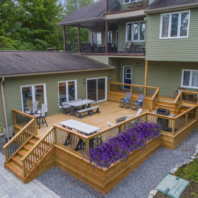 LikSoor outdoor greenery garden porch arrangement adds instant curb appeal.