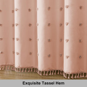 LilyCat machine-washable curtain dries quickly, reducing maintenance in busy homes.