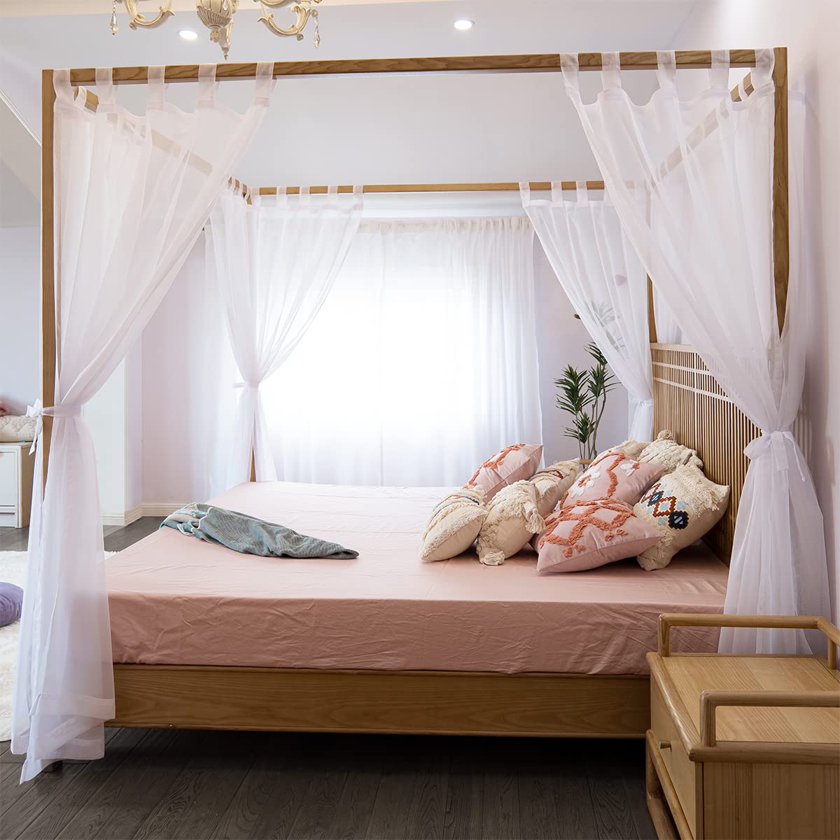 Linentalks corner drapes with easy ties for four poster frames.