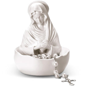 Lineshading Our Lady of Grace statue front view shows serene presence ideal for prayer spaces