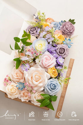 Ling's Moment 8-inch wired stems enable balanced, easy arrangements.