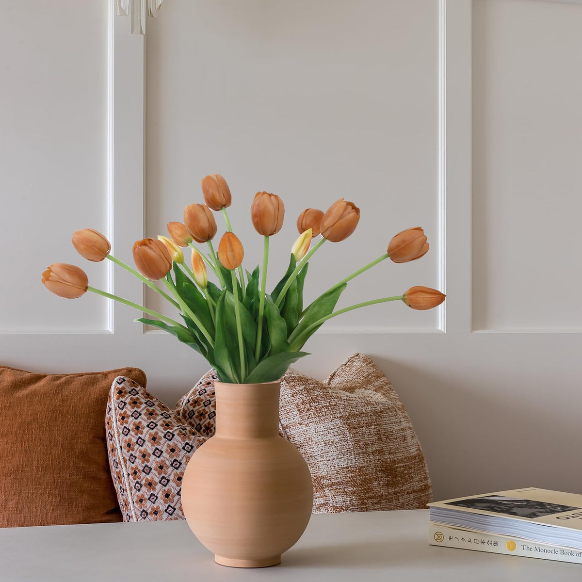 LINSIE tulips suit dining tables with lasting beauty and simple maintenance.