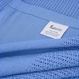 Linteum Easy-care fabric simplifies laundering while preserving softness.