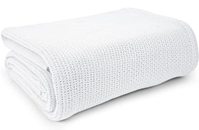 Linteum white hospital blanket showing soft cotton and generous 66x90 coverage