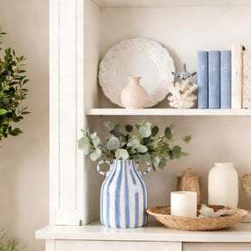 LINYTHER blue white tones complement classic and contemporary interiors.