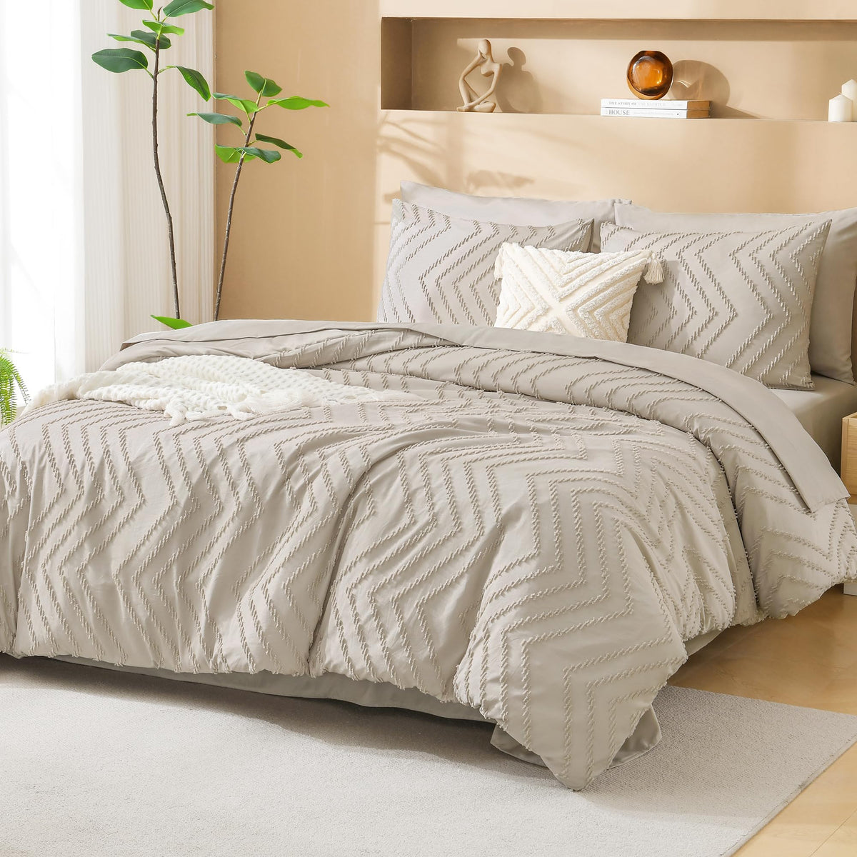 Litanika queen fitted sheet beige with a 14-inch pocket stays securely in place.