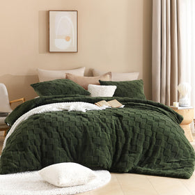 Litanika queen pillowcases provide soft, smooth comfort for restful sleep.