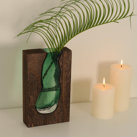LITIVY stable-foot design prevents tipping on tabletops