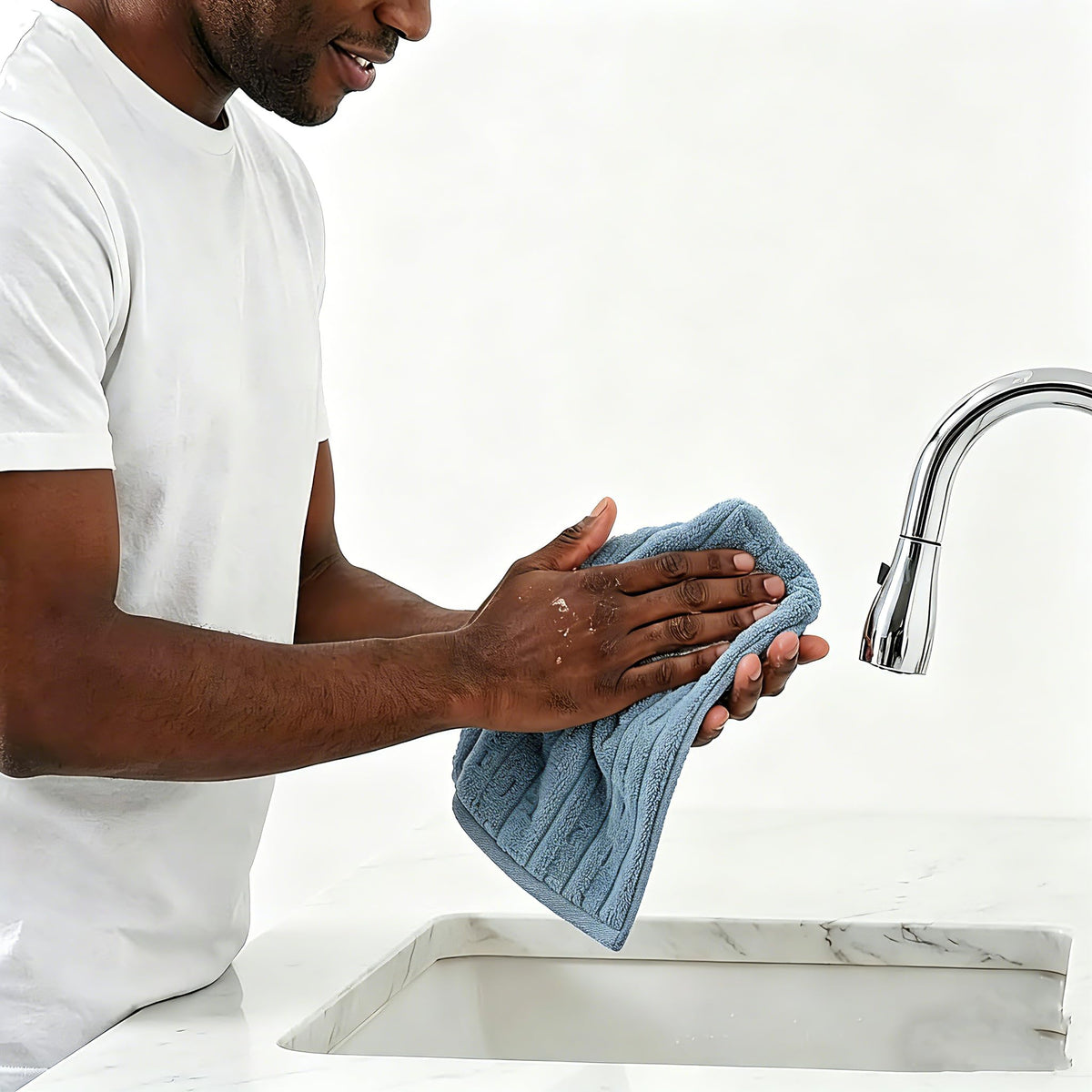 LMMINBZ microfiber hand towel pink for soft comfort and versatile use