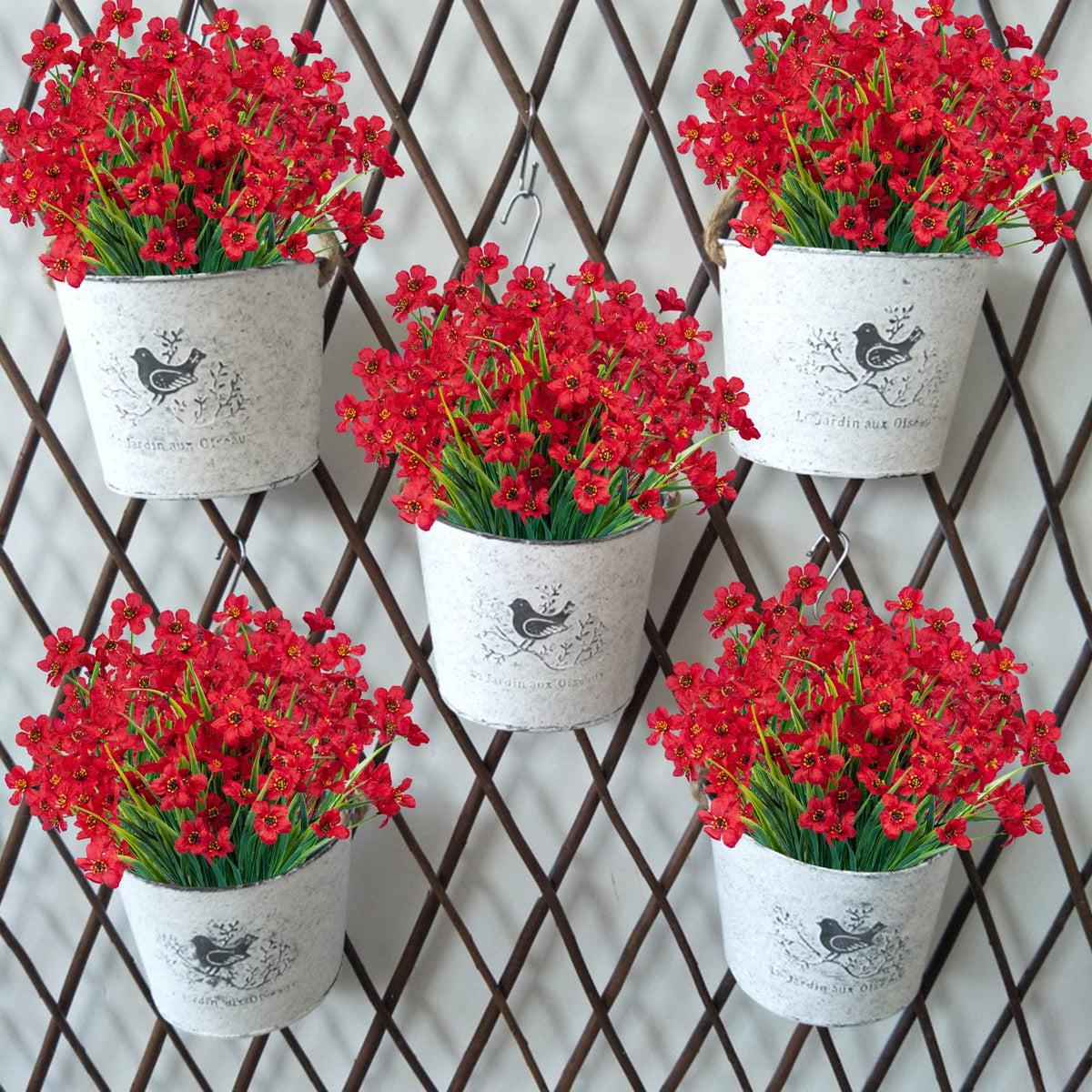Lnoicy UV-resistant red artificial flowers for patio and garden displays.