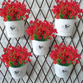 Lnoicy UV-resistant red artificial flowers for patio and garden displays.