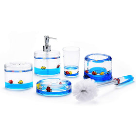 Locco Decor ocean 3D liquid tumbler adds color and keeps rinsed items handy.