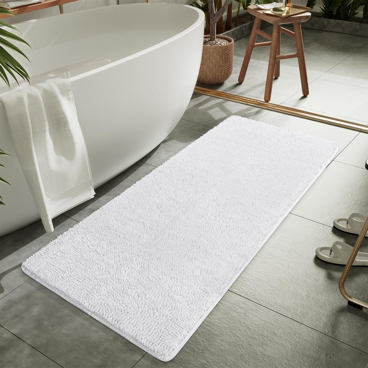 LOCHAS luxury bath mat enhances bathroom ambience with plush softness.