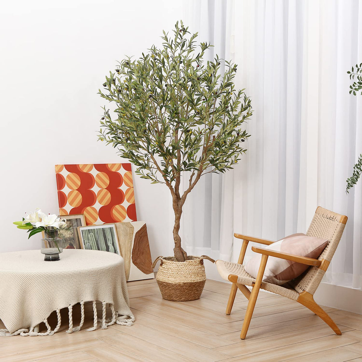 LOMANTO maintenance-free tree saves time and effort in upkeep.