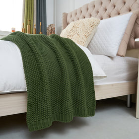 Longhui Bedding 100% organic cotton delivers breathable, natural softness.