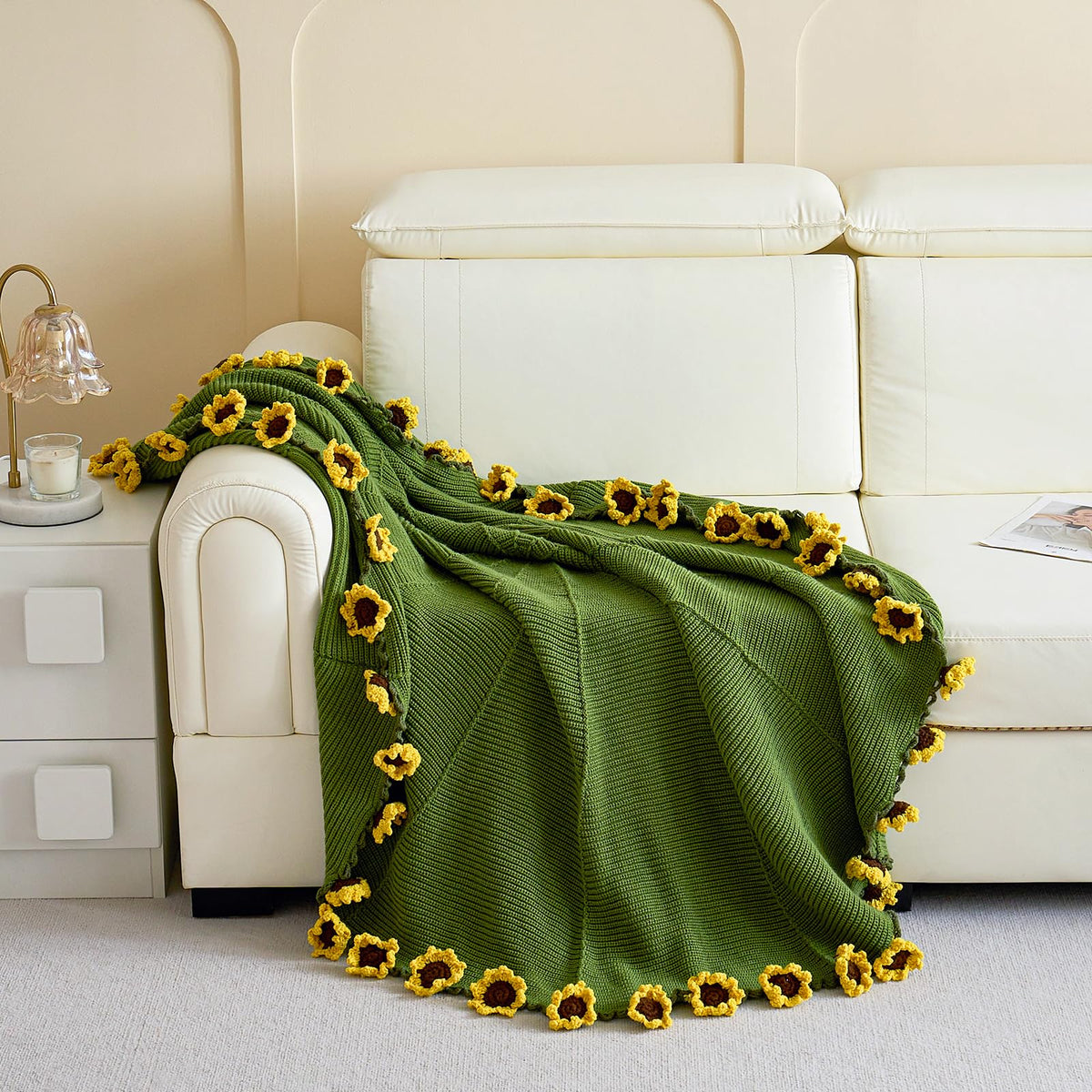 Longhui Bedding handmade crochet texture creates inviting, breathable warmth for chilly evenings.