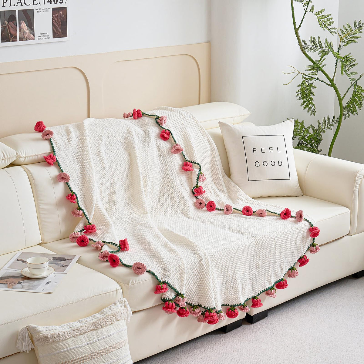 Longhui Bedding rolled bouquet serves as a striking centerpiece and conversation starter.