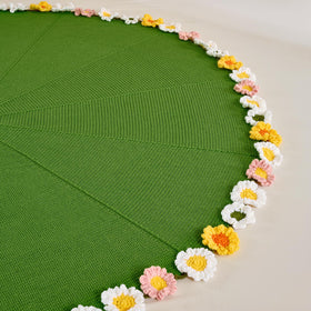 Longhui Bedding Rose Bouquet Design adds romantic charm to sofas or beds.