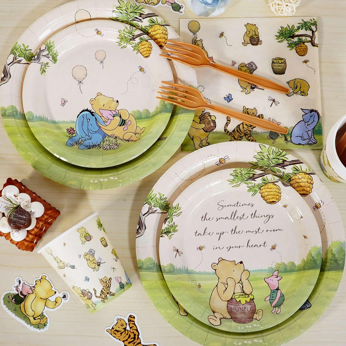 Lopeastar Winnie gender reveal theme adds gentle charm to celebrations.