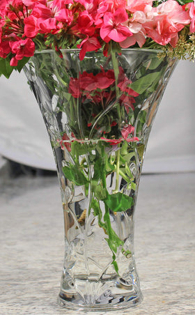 Generous bouquet display potential for oversized arrangements and events