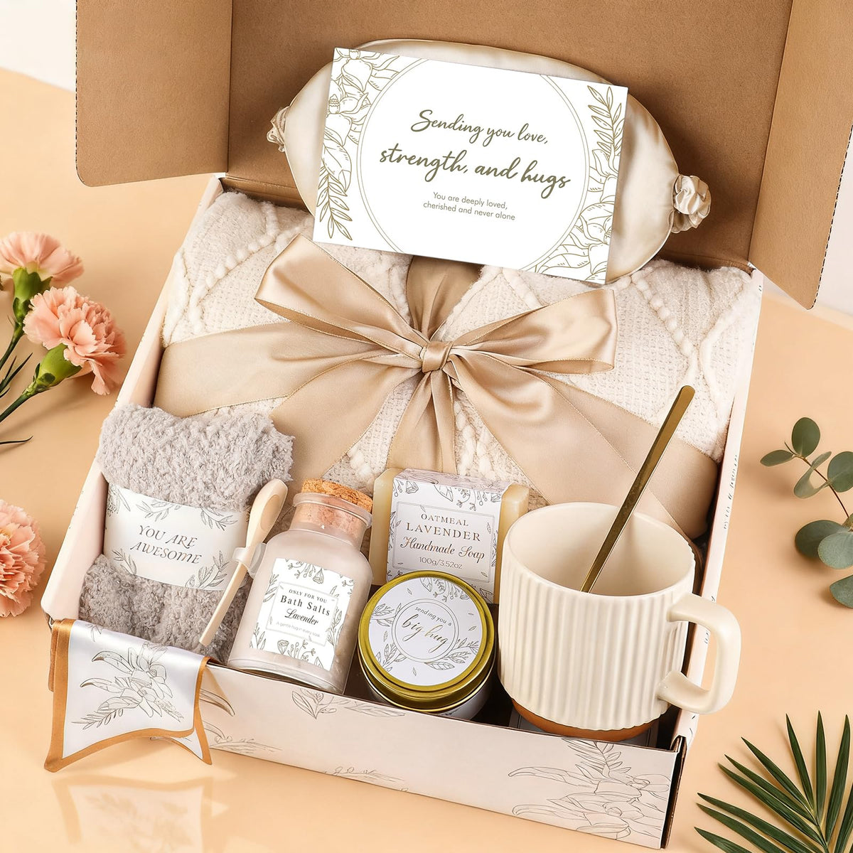 Loscola scented candle offering soft glow and relaxing fragrance for unwinding