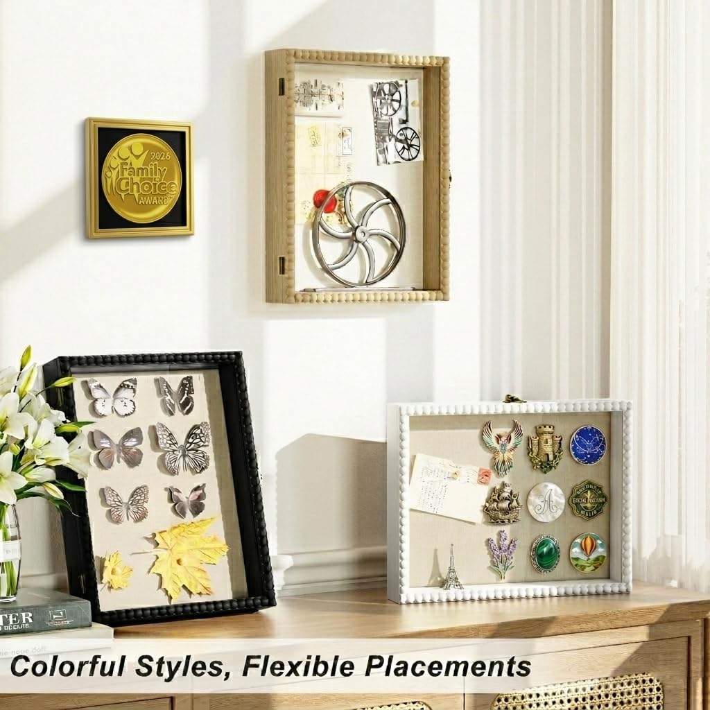Love-KANKEI memory space holds photos, tickets, and medals for displays.